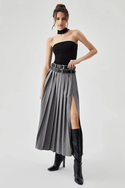 Amara - Elegant Pleated Black Maxi Skirt for Women