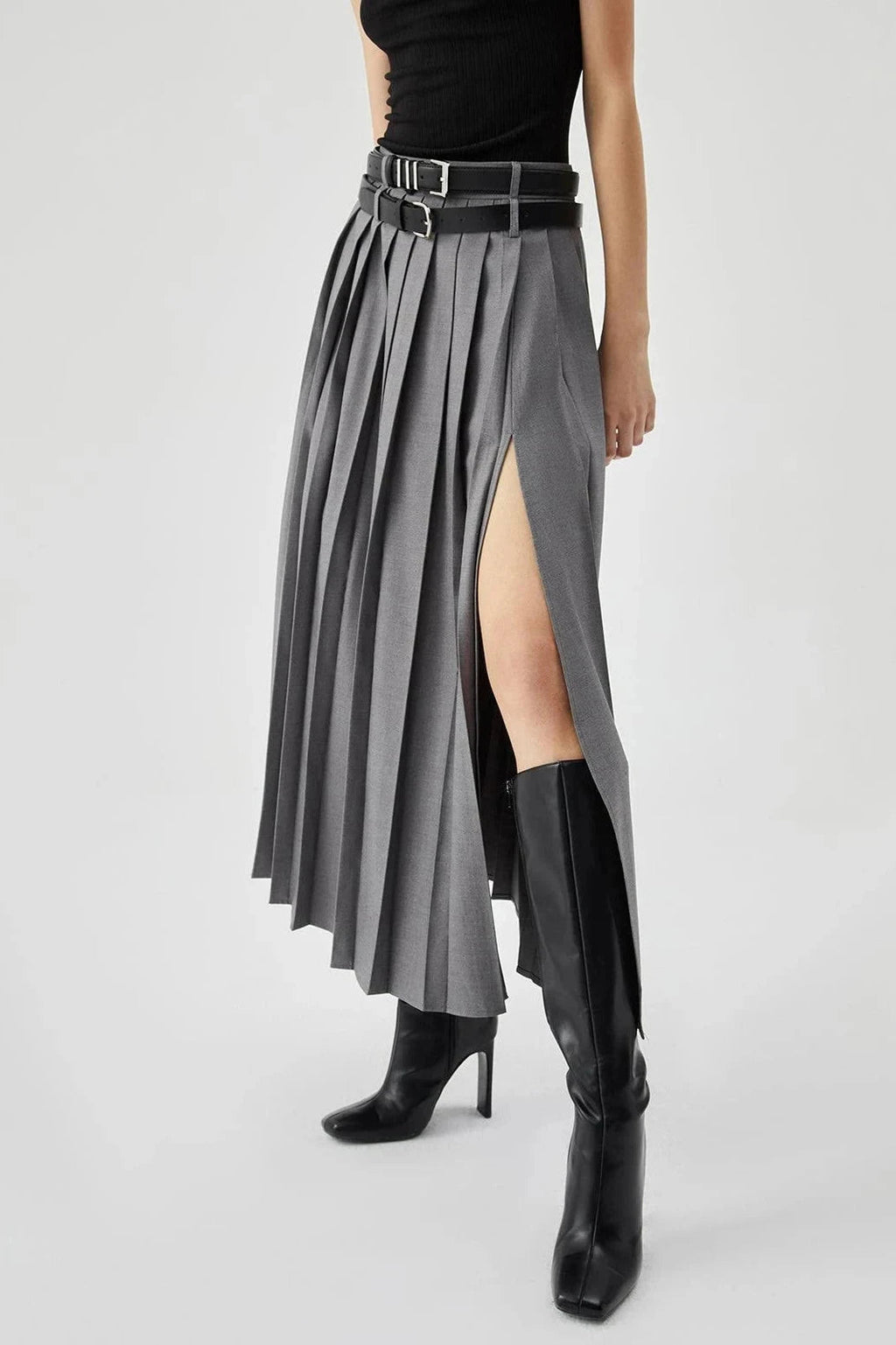 Amara - Elegant Pleated Black Maxi Skirt for Women