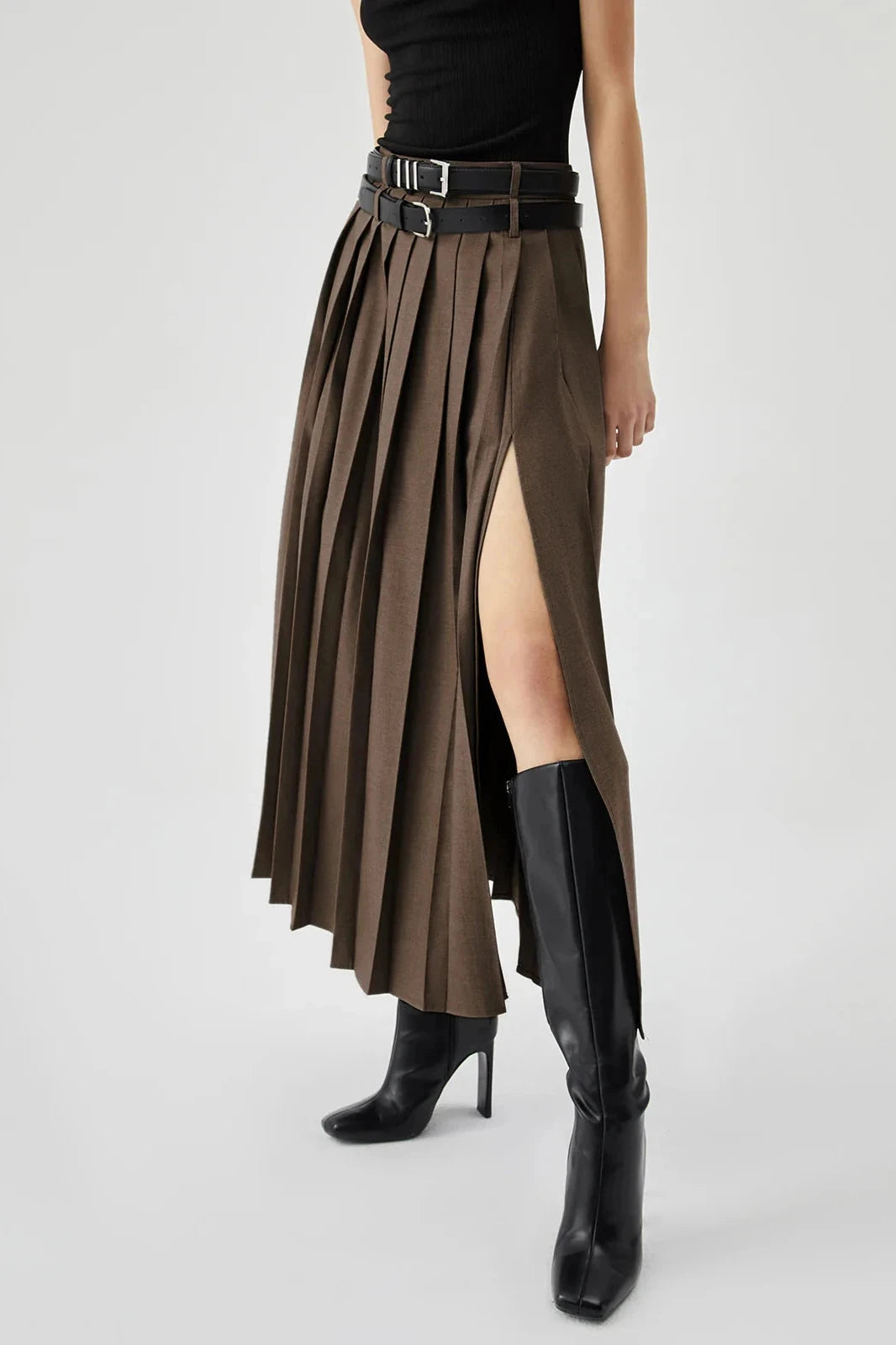 Amara - Elegant Pleated Black Maxi Skirt for Women