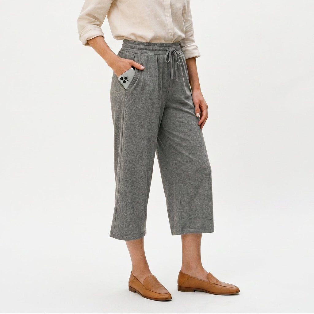 Emma - Comfortable Loose Capri Yoga Pants