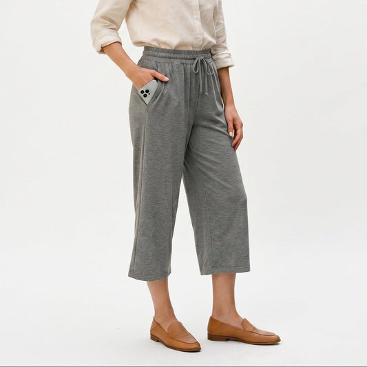 Emma - Comfortable Loose Capri Yoga Pants