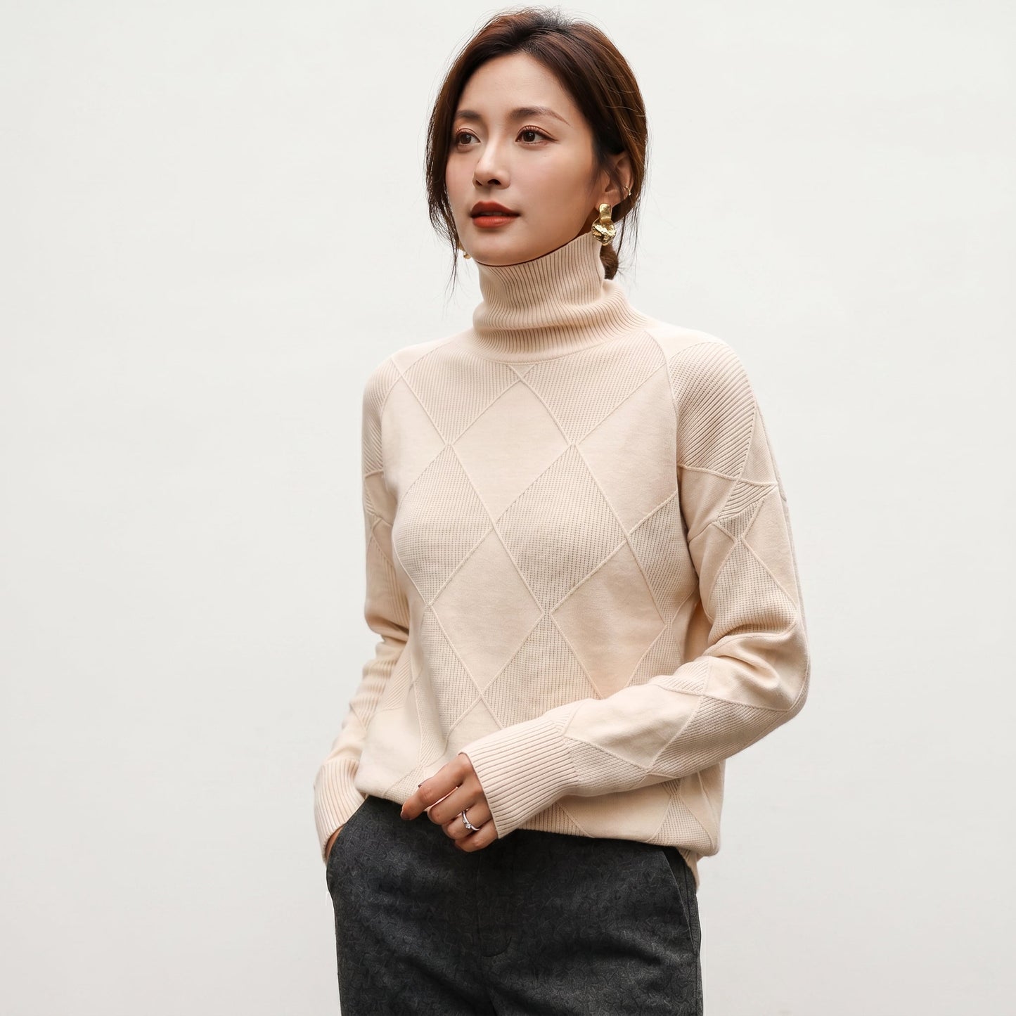 Andrrea - Elegant Cozy Turtleneck Sweater for Women