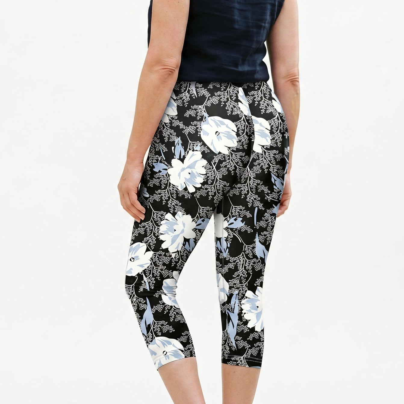 Adriana - Trendy Plus Size Cropped Trousers